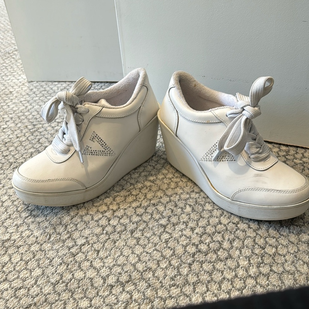 Sneaker wedges size 8